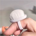 Мягкая кисть сметка на кольце (попка кролика) белая 60805121